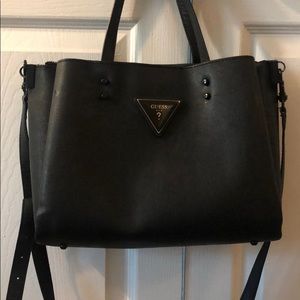 GUESS purse/shoulder bag